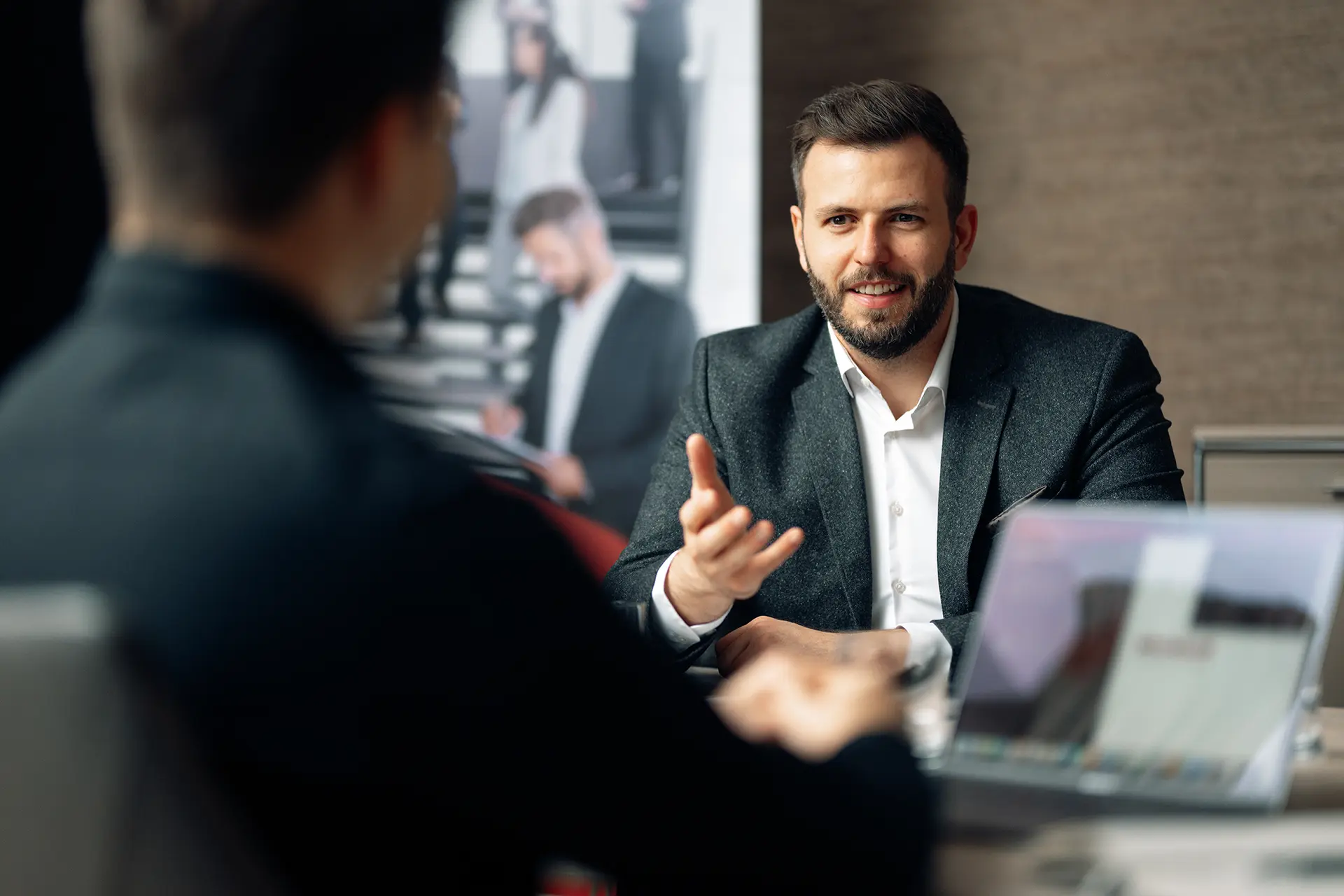 Wir von Wechsler Consulting unterstützen dein Unternehmen im Vertrieb - damit du wieder mehr Zeit für dein Tagesgeschäft hast.